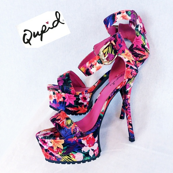Qupid Shoes - LIKE NEW SHOES WITH FLORAL PRINT